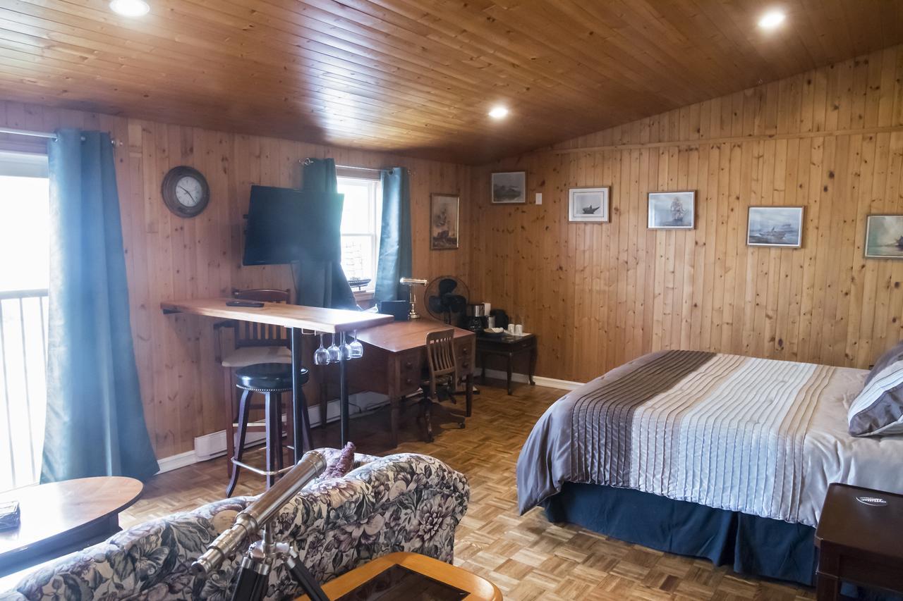 Inner Harbor Inn Шелбърн Екстериор снимка