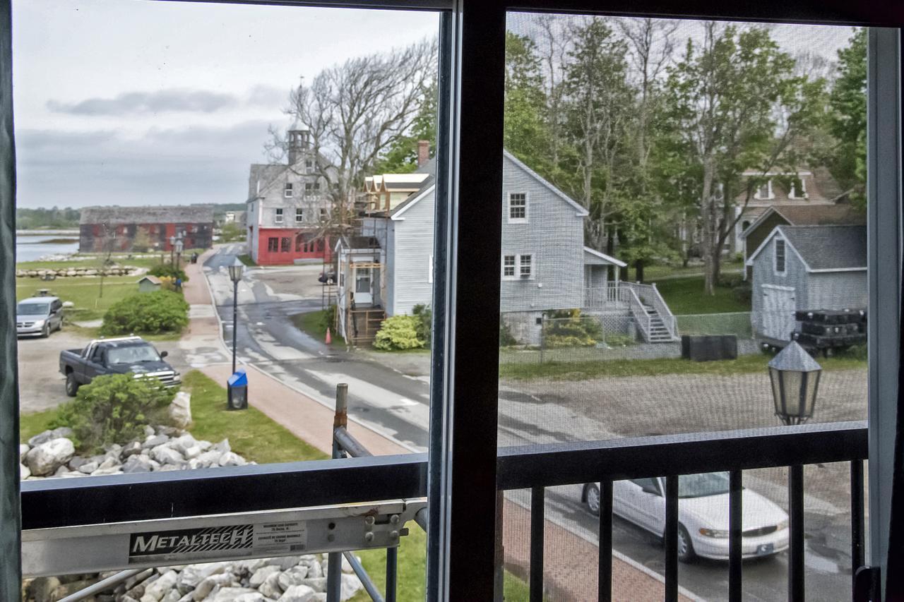 Inner Harbor Inn Шелбърн Екстериор снимка