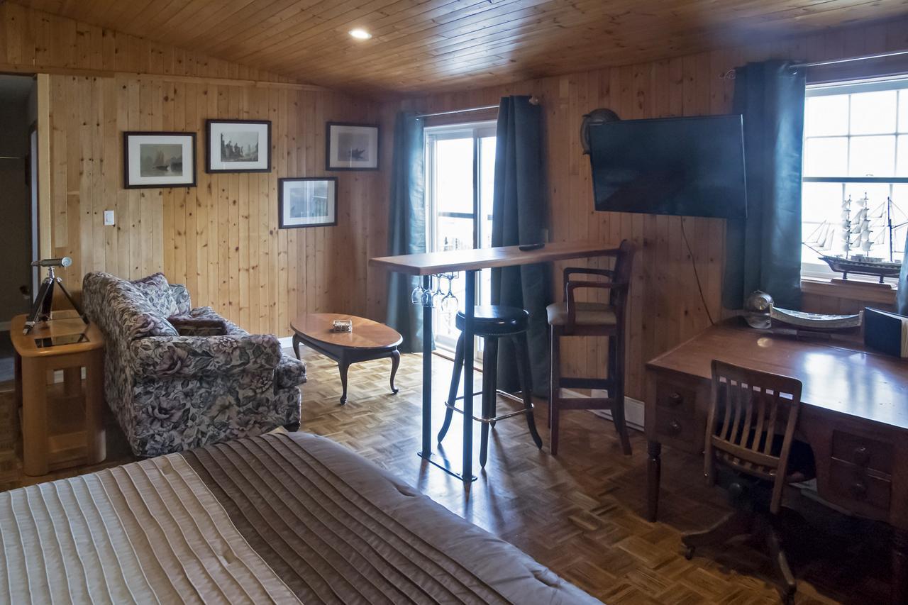 Inner Harbor Inn Шелбърн Екстериор снимка